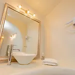 Anemos Caldera View Guest house 4*